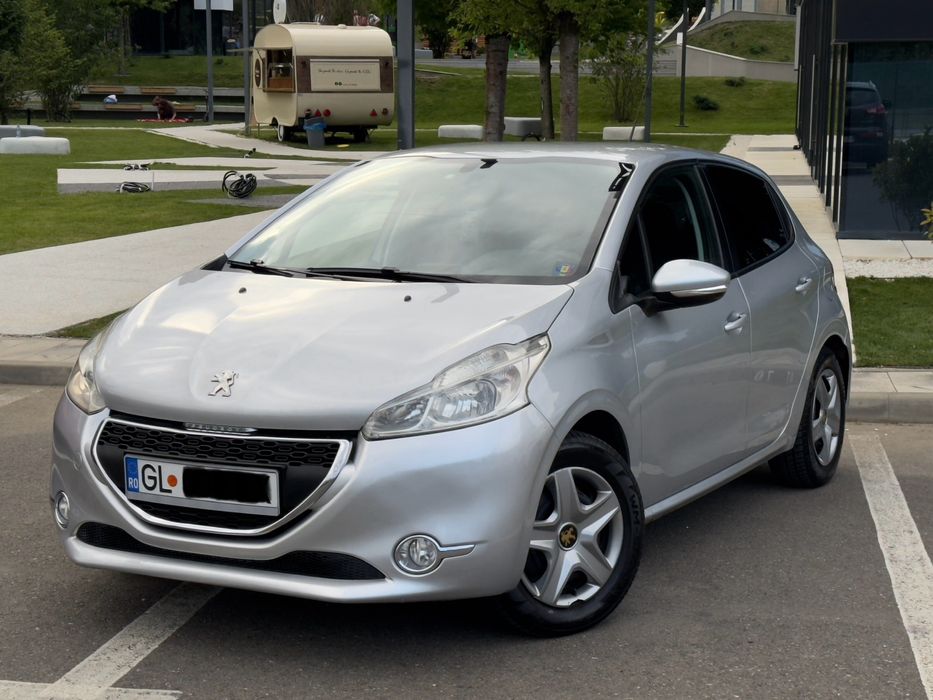 Peugeot 208 // 2015 // 1.4HDI