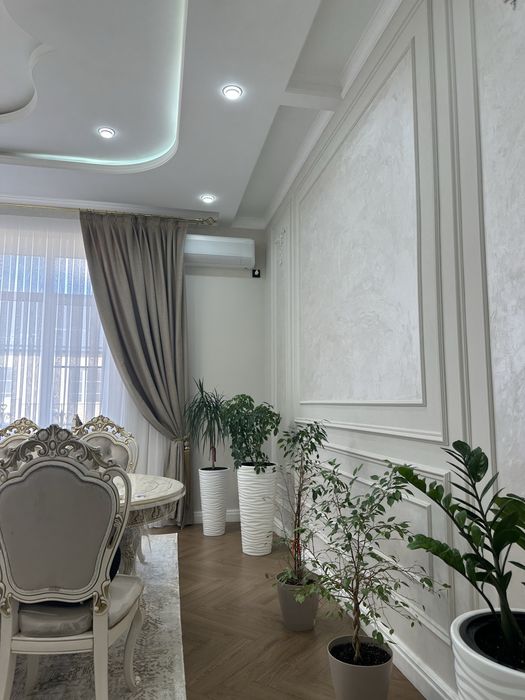 Продам коттедж (сзади тойота центр)