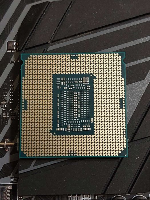 Intel Core i7 8700K, 6-ядрен, LGA 1151