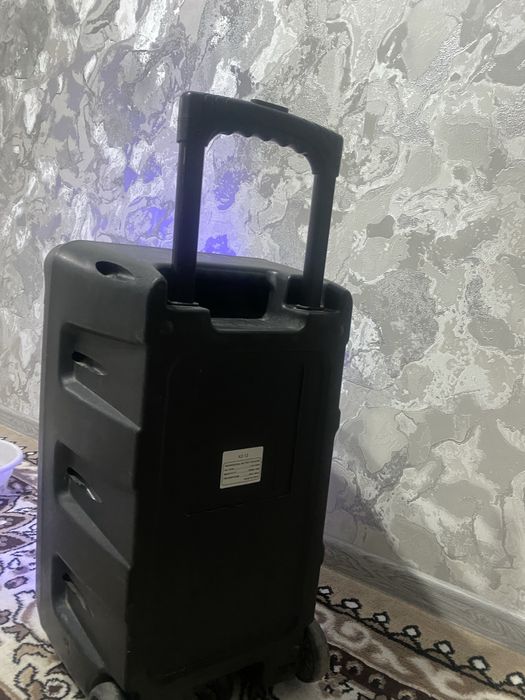 Xolati zur  ovozi balan yaxshi mikrafon bor ishliydi