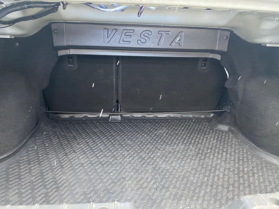 Продам Весту 2019г