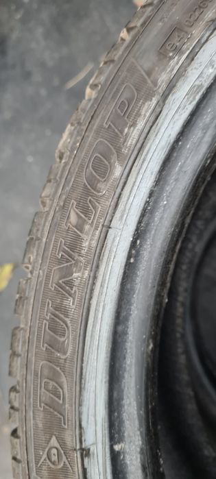 Гуми 215 40 17 дънлоп