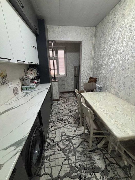 Sebzorda yevro remont 3 xona kavrtira soatiladi !
