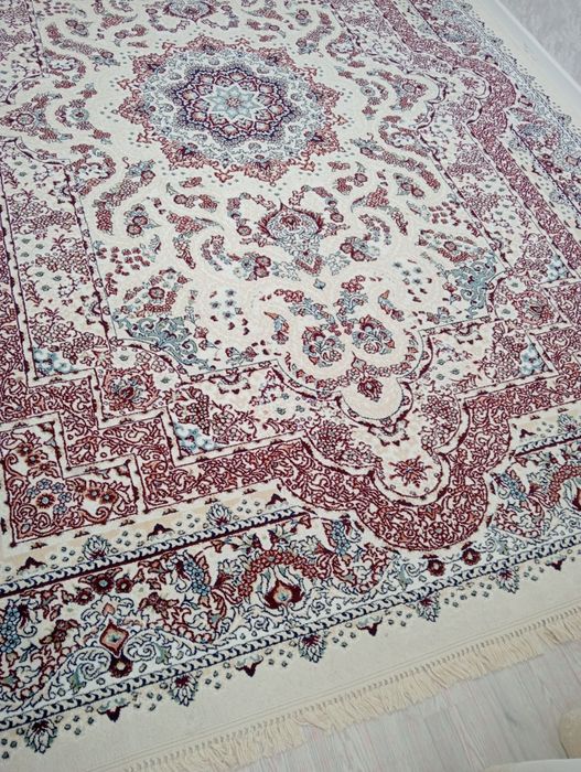 Продается ковёр в отличном состоянии