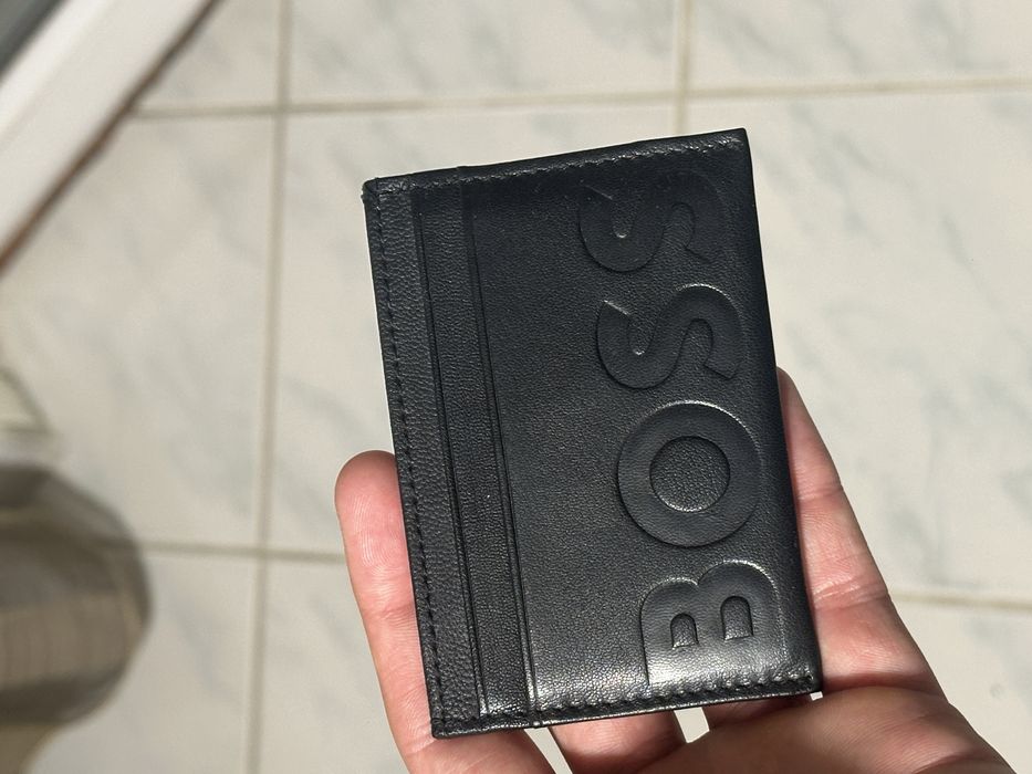 Boss Cardholder нов