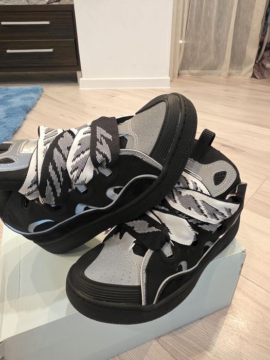 Vand lanvin curb marimea 42