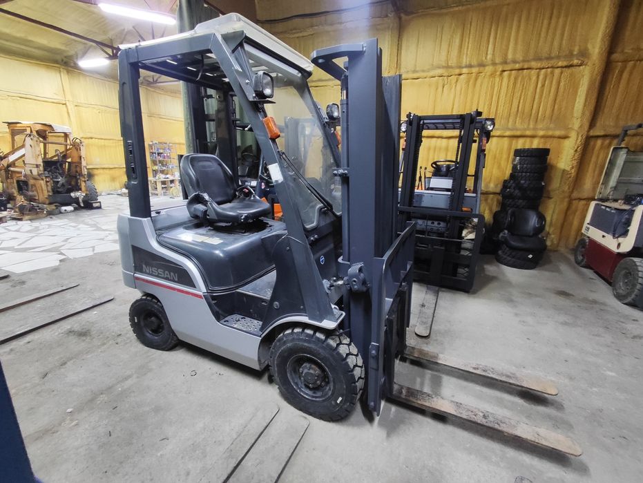 Продам вилочный погрузчик. Кара