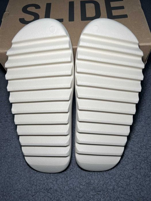 Papuci Sport Yeezy Slide Bone Adidas Bej Papuci Yeezy - Livrare Verificare
