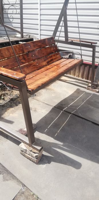 Продам качелю садовую.