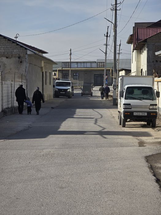 4-сотихли уй сотилади. Тошкент шахрида