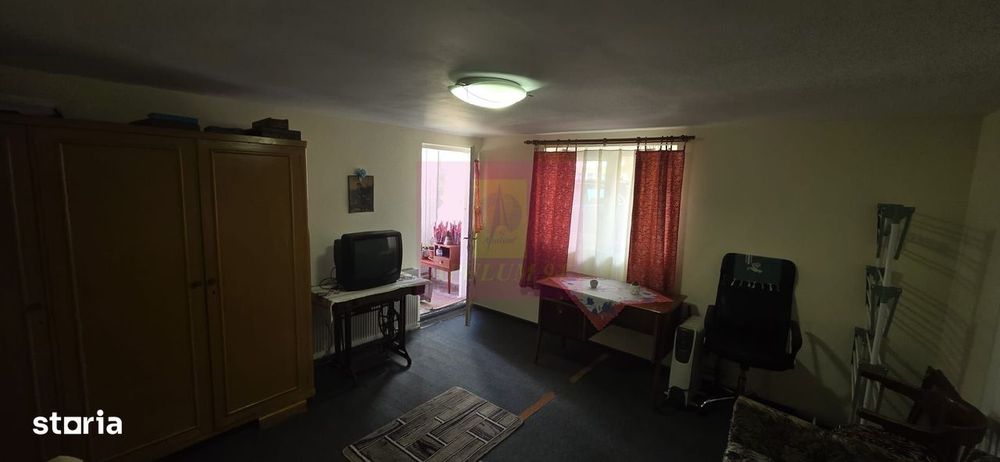 Casa de vanzare cu 6 camere in Busteni