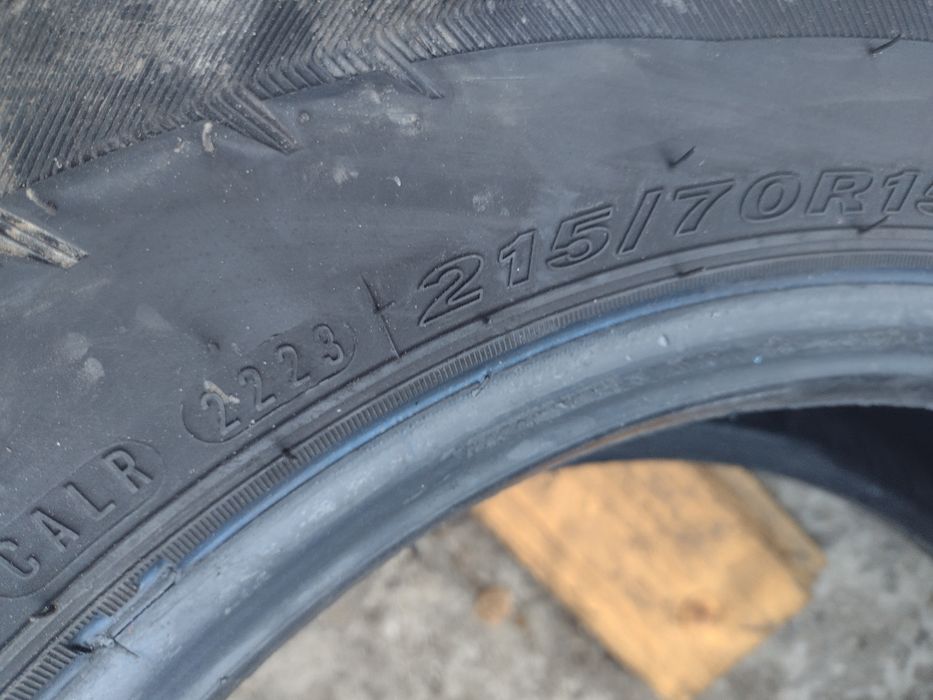 Почти нови 2бр.215/70/15С Нексен дот3223