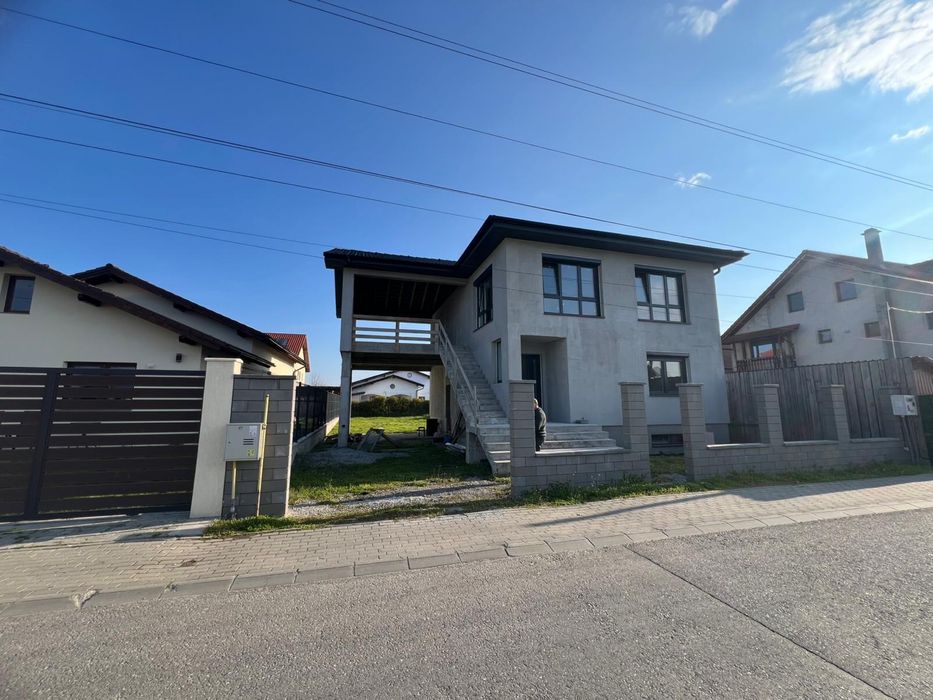 Vand casa de 343 mp in Cristian, Sb