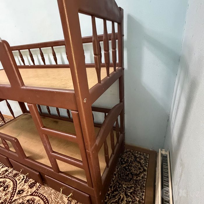 Кровать двухъярусная