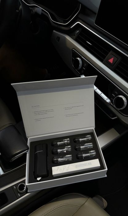 Difuzor aromatic parfum masina, parfum auto inteligent