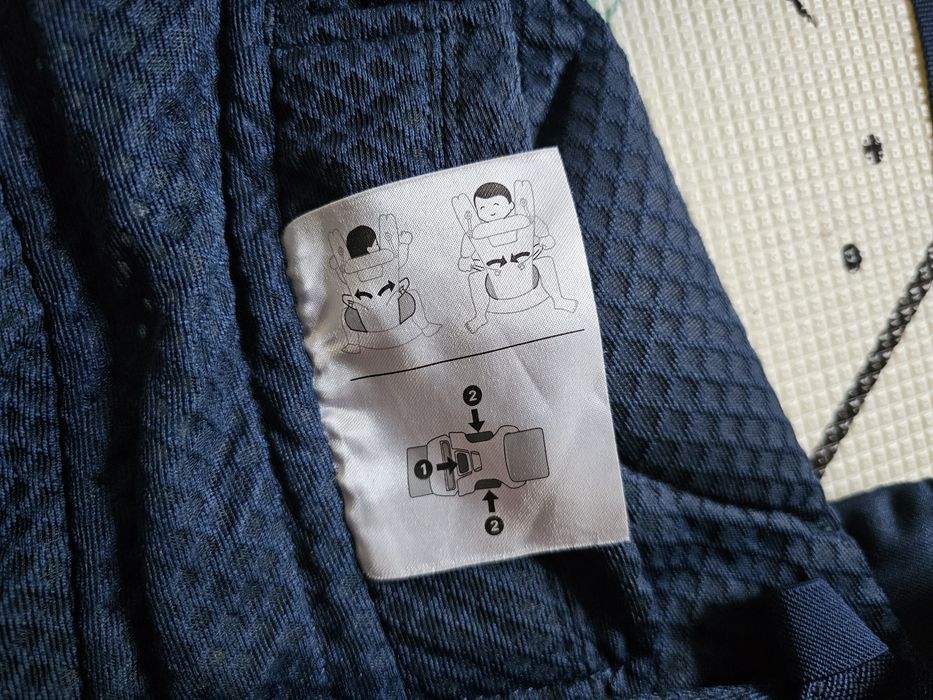 Ергономична раница за бебе Ergobaby Omni Breeze, Тъмносиня