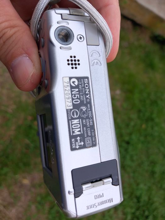 Sony S40, f mic, elegant și usor, Japan
