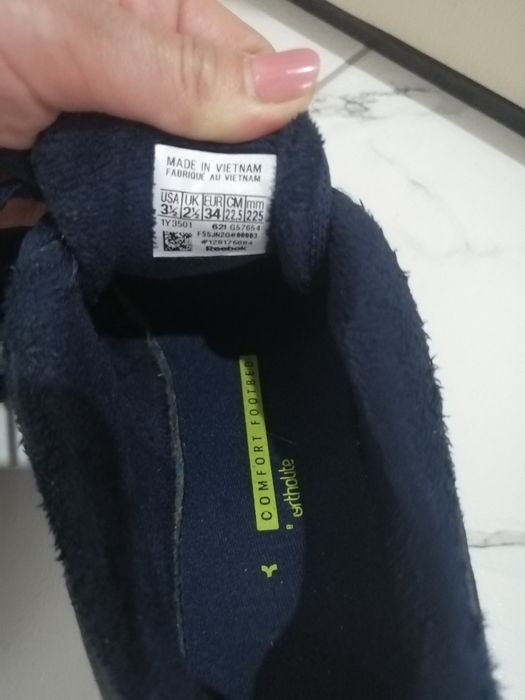 Продам кроссовки Reebok