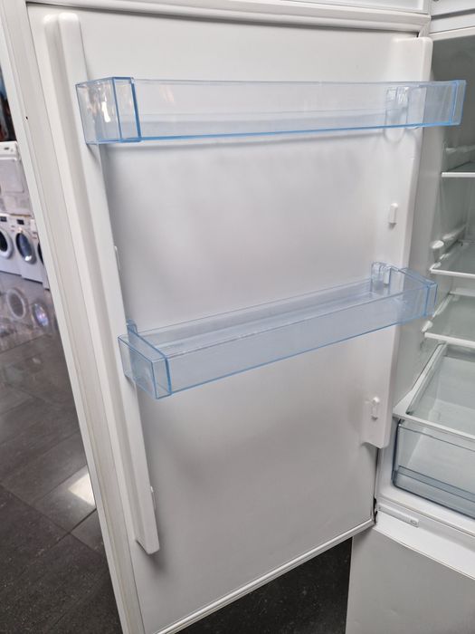 Хладилник с фризер Bosch A++ 300 литра