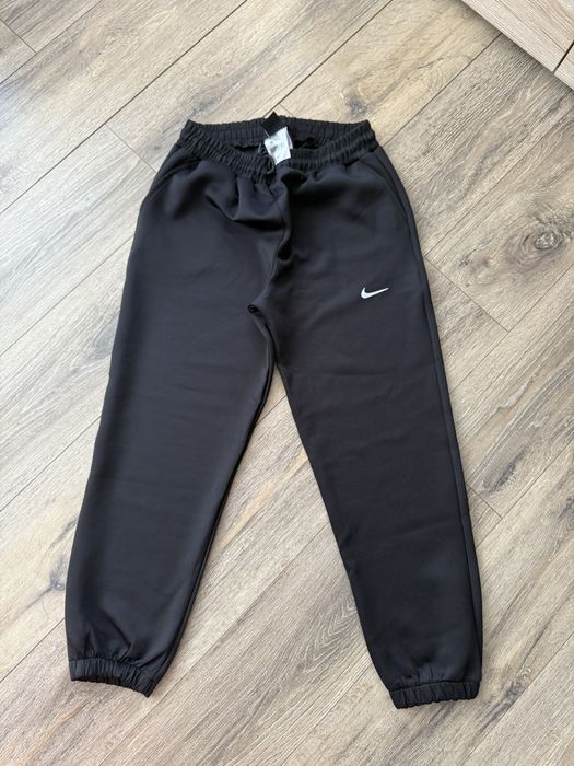 Дамски екип nike нов