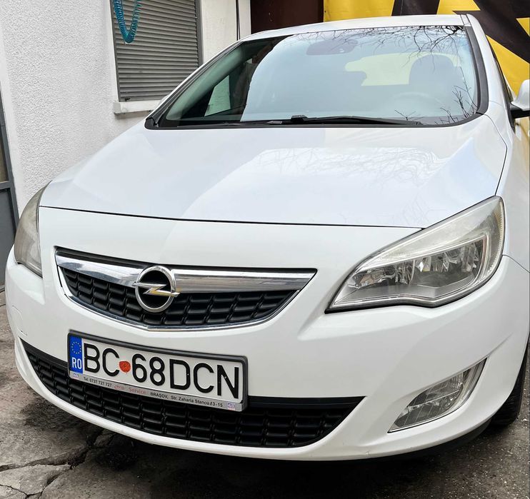 Opel Astra J 2010