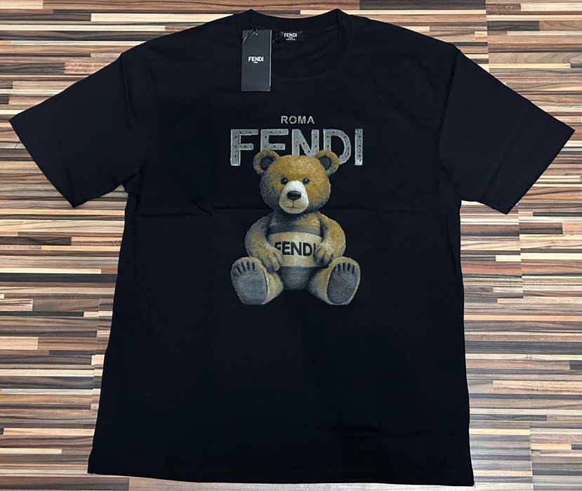 Vand tricou nou de barbati