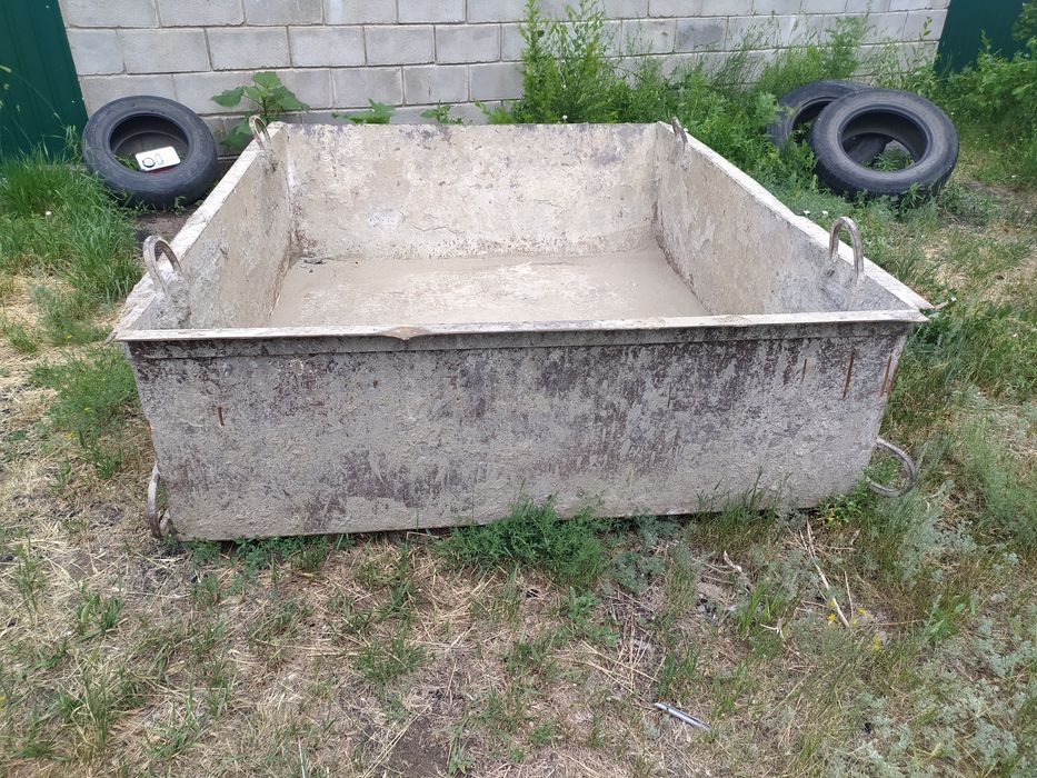 Бадья-емкость для строительства