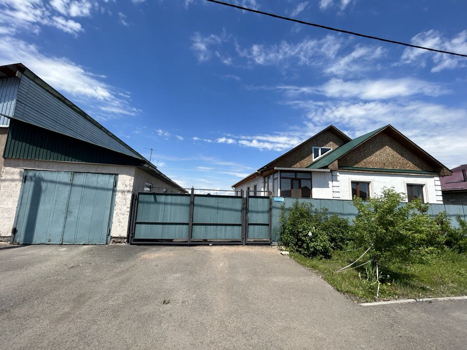 Продается мансардный дом в поселке Талапкер