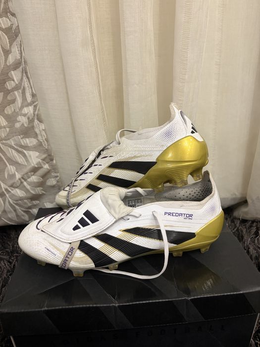 Футболни бутонки adidas predator