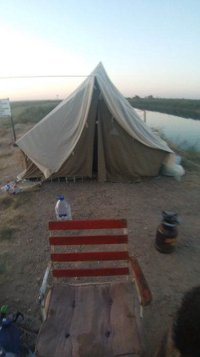 Палатка  брезентовая 5 мест в комплекте  стойки  и  колышки 2.50на2.50