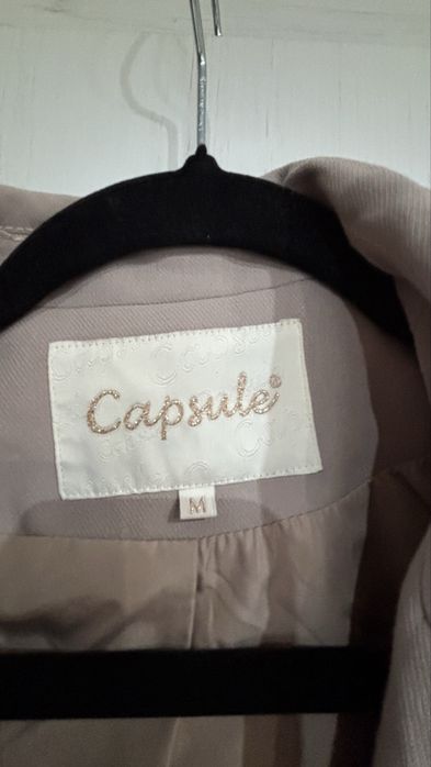 Дамски сака, черно и бежово