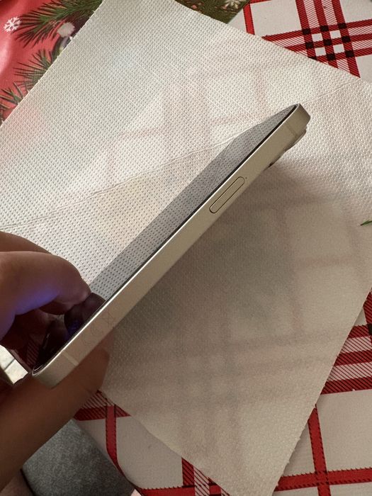 Vând  iphone 14 stare telefon 10 din 10 mai multe detalii la tel