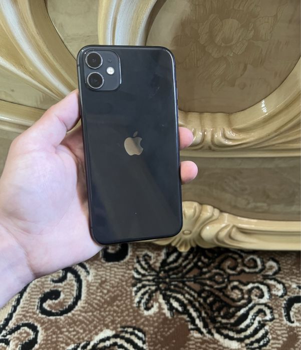 Продам телефон айфон 11 128