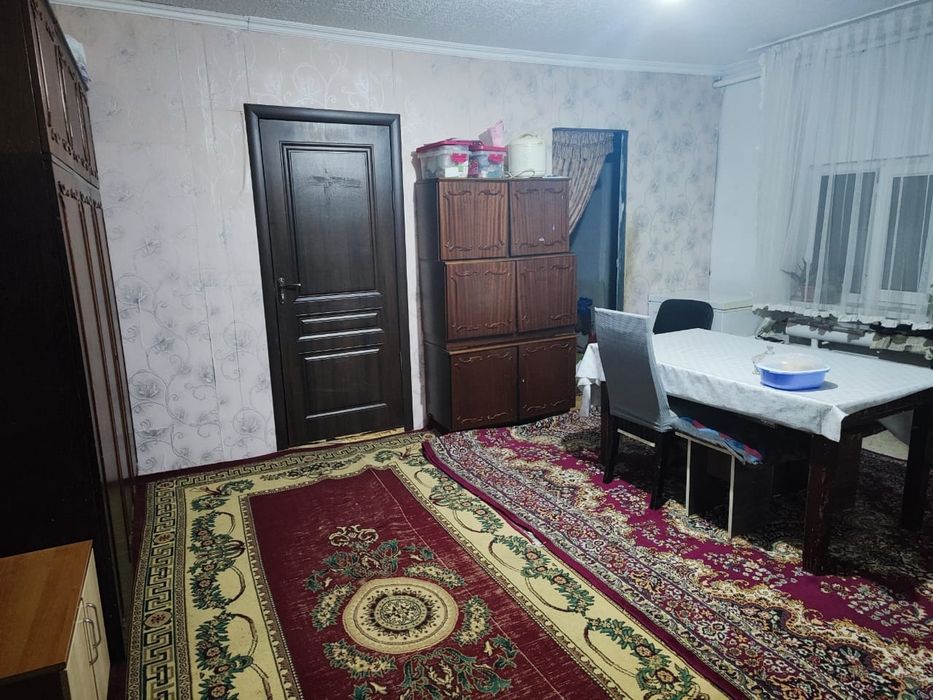 4 бөлмелі үй сатылады.