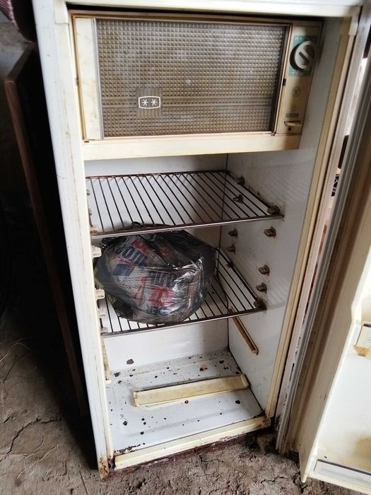 Продаю холодильник