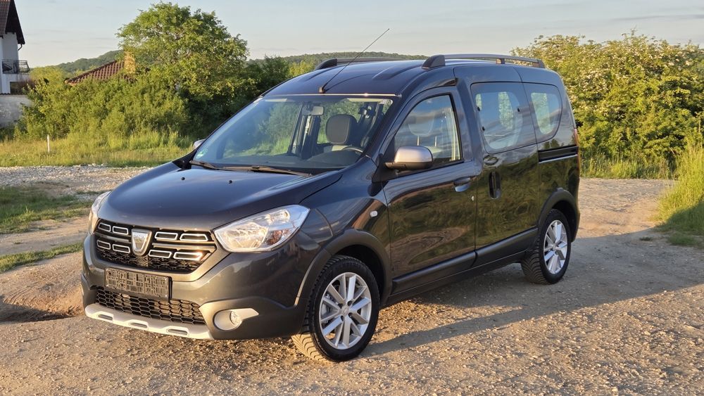 Dokker Stepway- 2018 - benzina 115cp  =  Euro 6