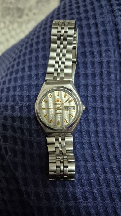 Продаются часы Orient