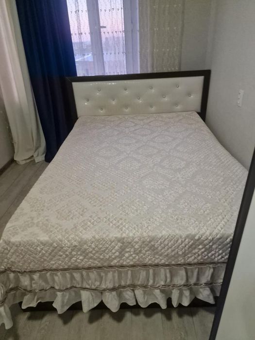Продам кровать с матрасом и шкаф !