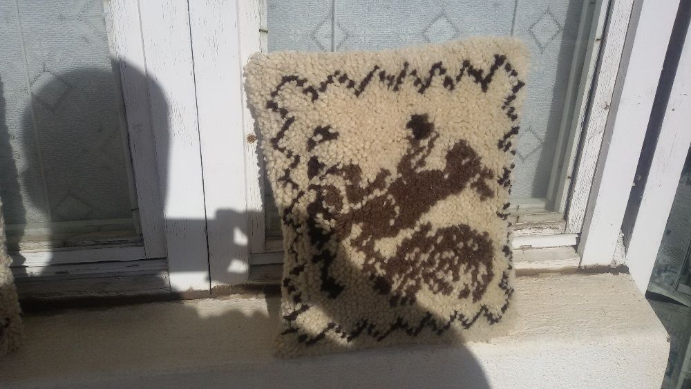 Родопски одеяла и тъкани губери