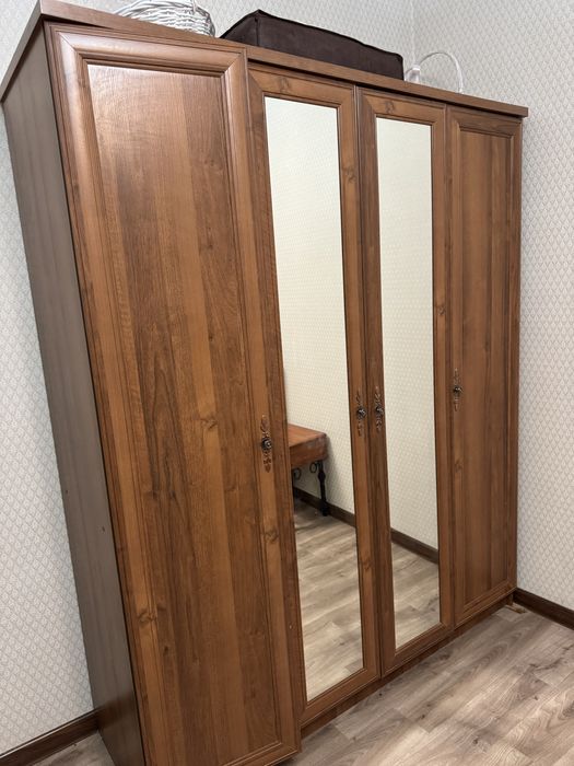 Спальный гарнитур