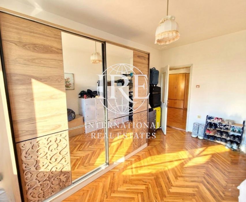 Многостаен в Добрич-Добротица - Варненска    135 m2  - 102258 euro