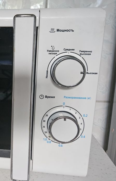 Продам микроволновку Midea бу