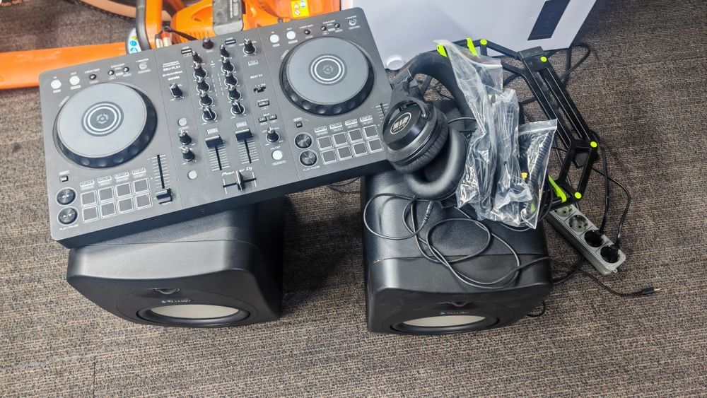 Sistem sunet studio complet Pioneer DDJ FLX4 plus difuzoare casti si accesorii