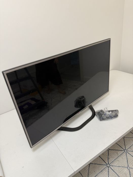 Телевизор LG срочно