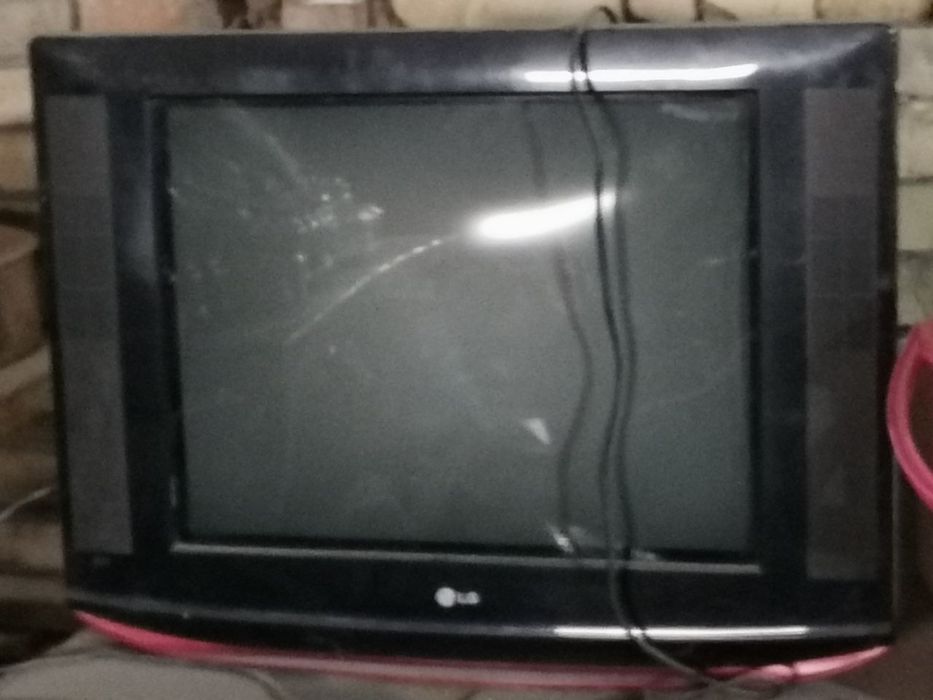 Lg televizor holati yaxshi