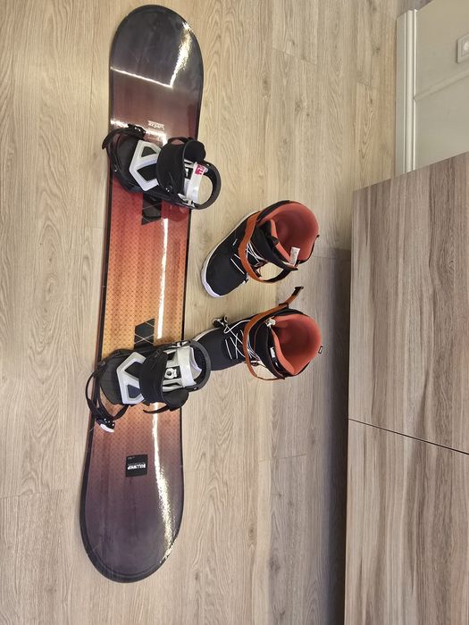 Продам полный комплект оборудования для сноуборда