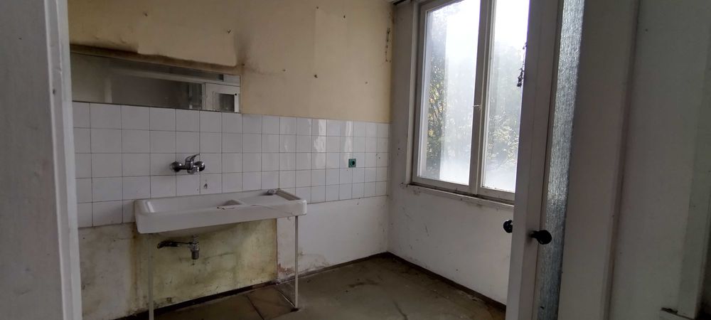 Двуспален тухлен апартамент Бичкиня