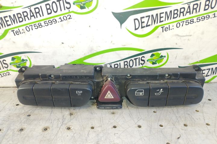 Buton avarie 203 821 56 79 Mercedes-Benz C-Class W203/S203/CL203