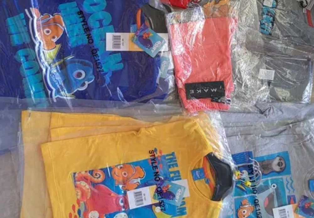 Продавам детски дрехи на едро