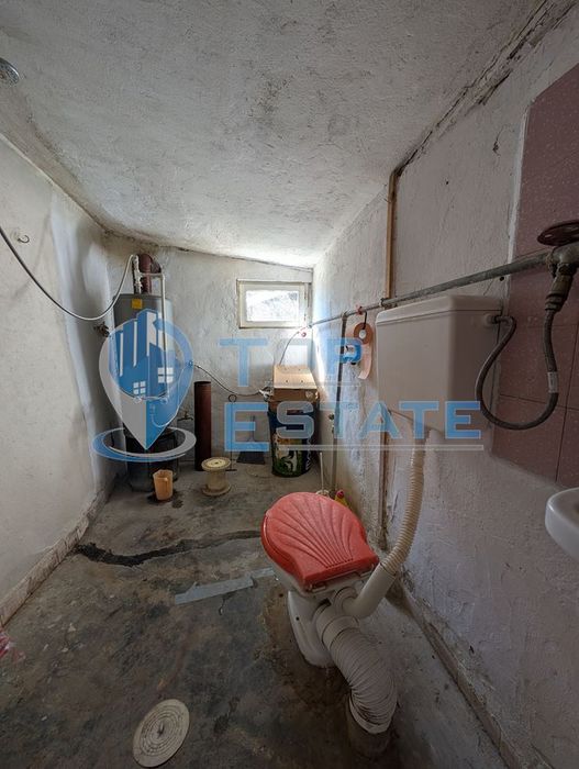 Къща с прекрасна панорама в село Длъжка поляна, област Търговище